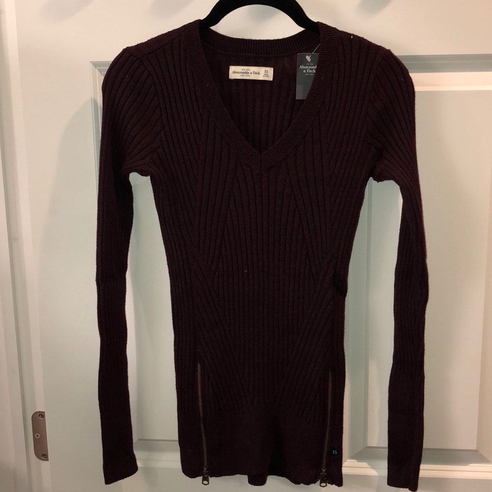 Abercrombie and Fitch plum sweater